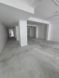 North Canal Road (D1), Retail #624668781